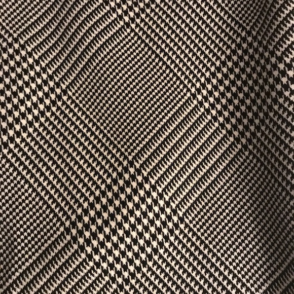 ♠️White House Black Market Skirt - Picture 4 of 8